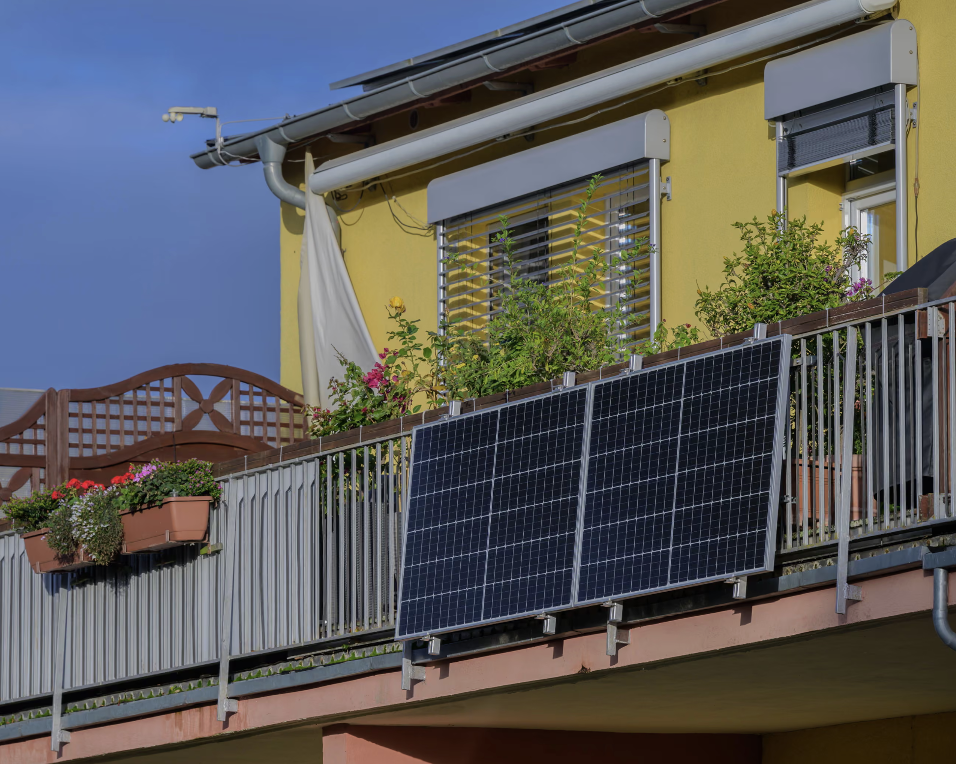 UK Plug-In Solar Opens a New Door for Household Energy